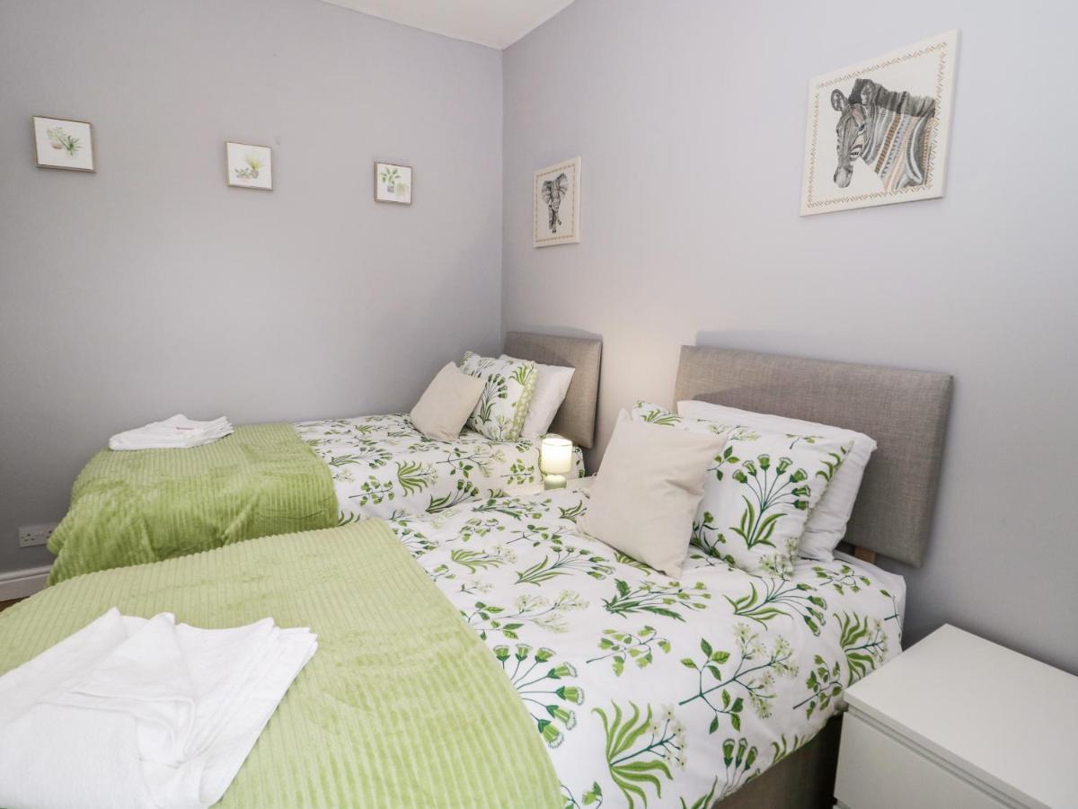 Holiday home 1 River View Terrace Llandudno Junction